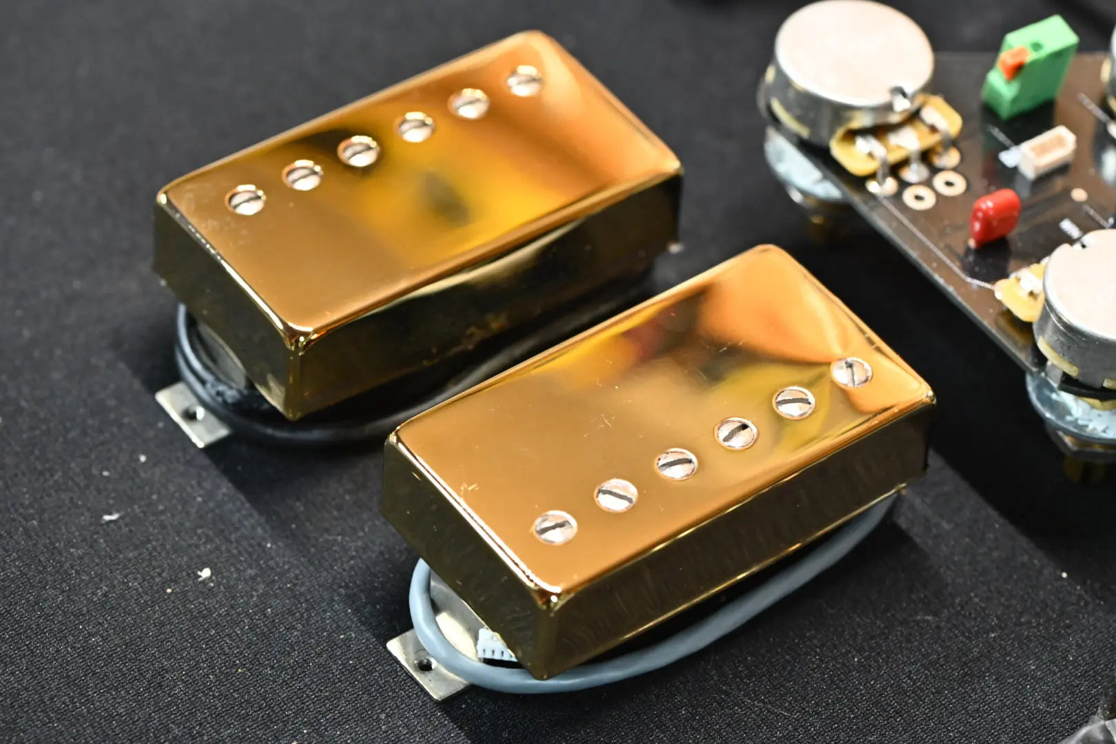 Micros Gibson 490T/490R et harnais complet